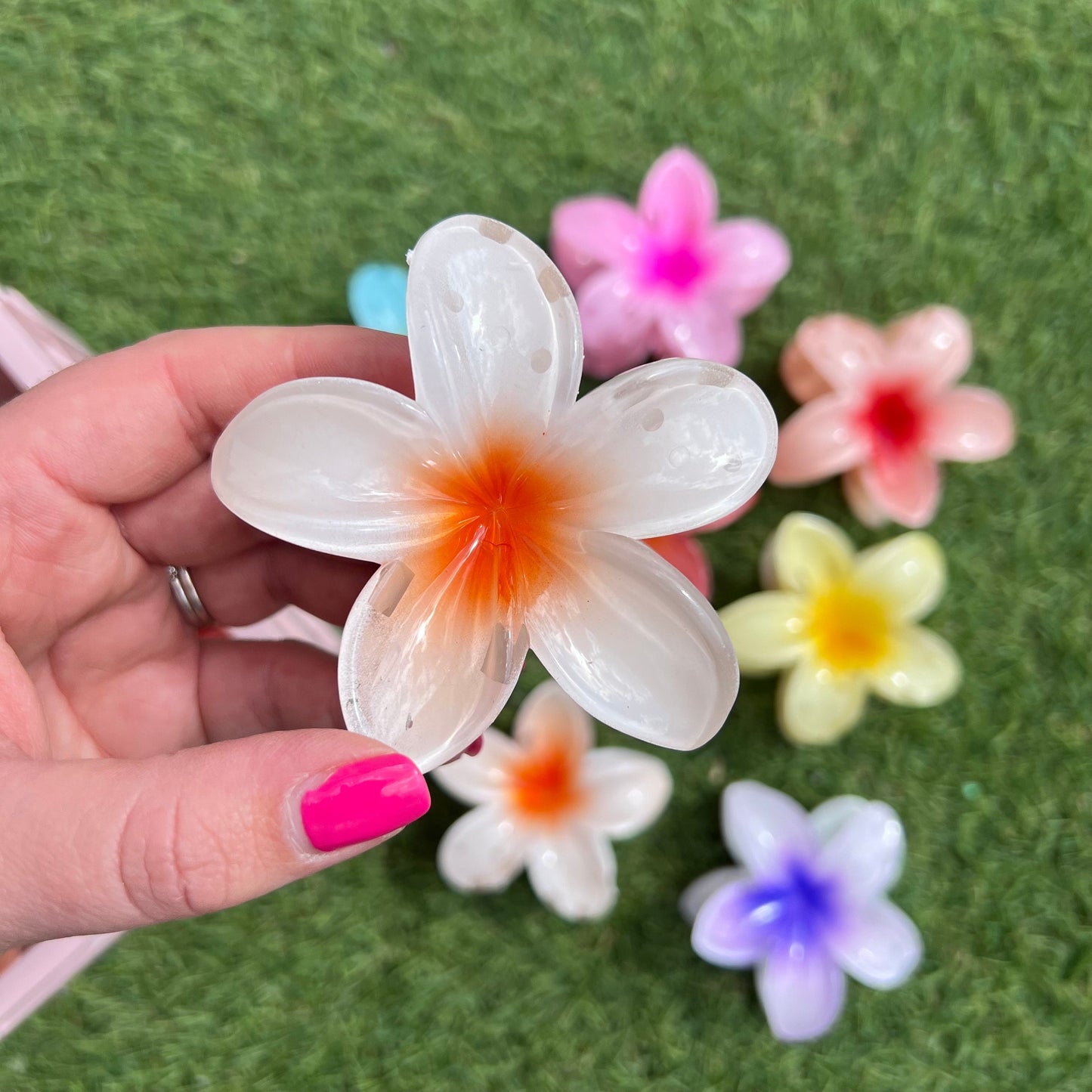 Large Pastel Hibiscus Claw Hair Clips