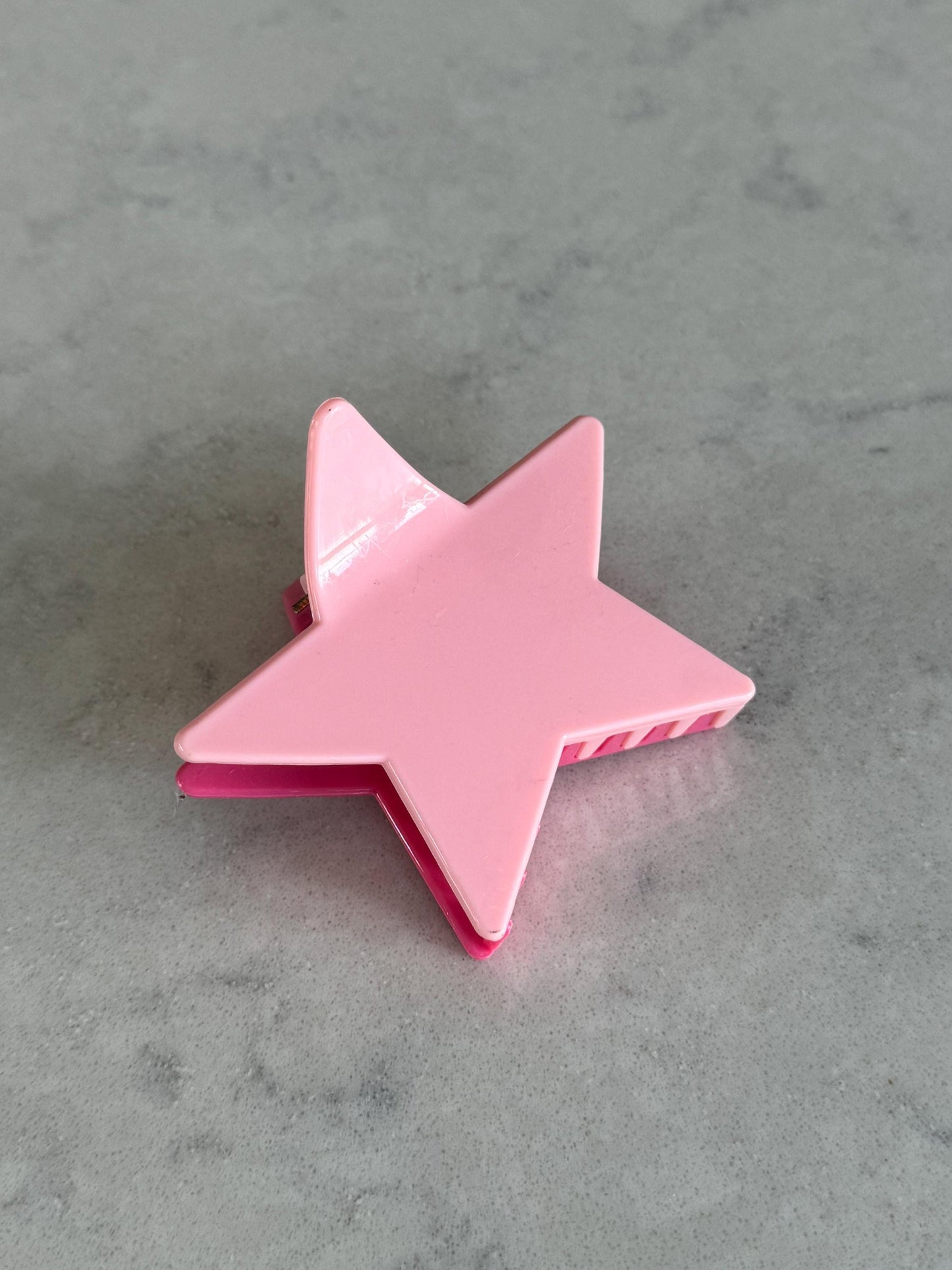 Pink Contrast Star Claw Hair Clip