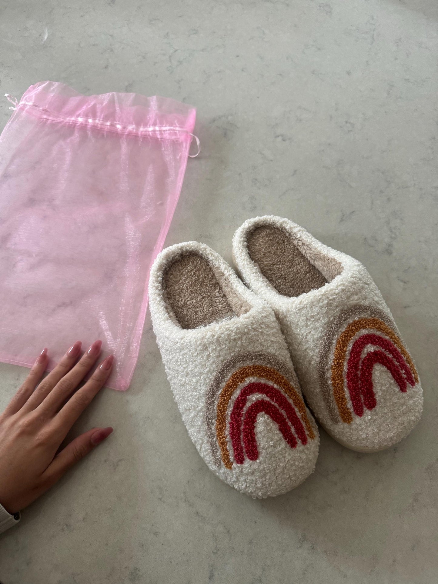 Neutral Red Rainbow Comfy Lounge Slippers